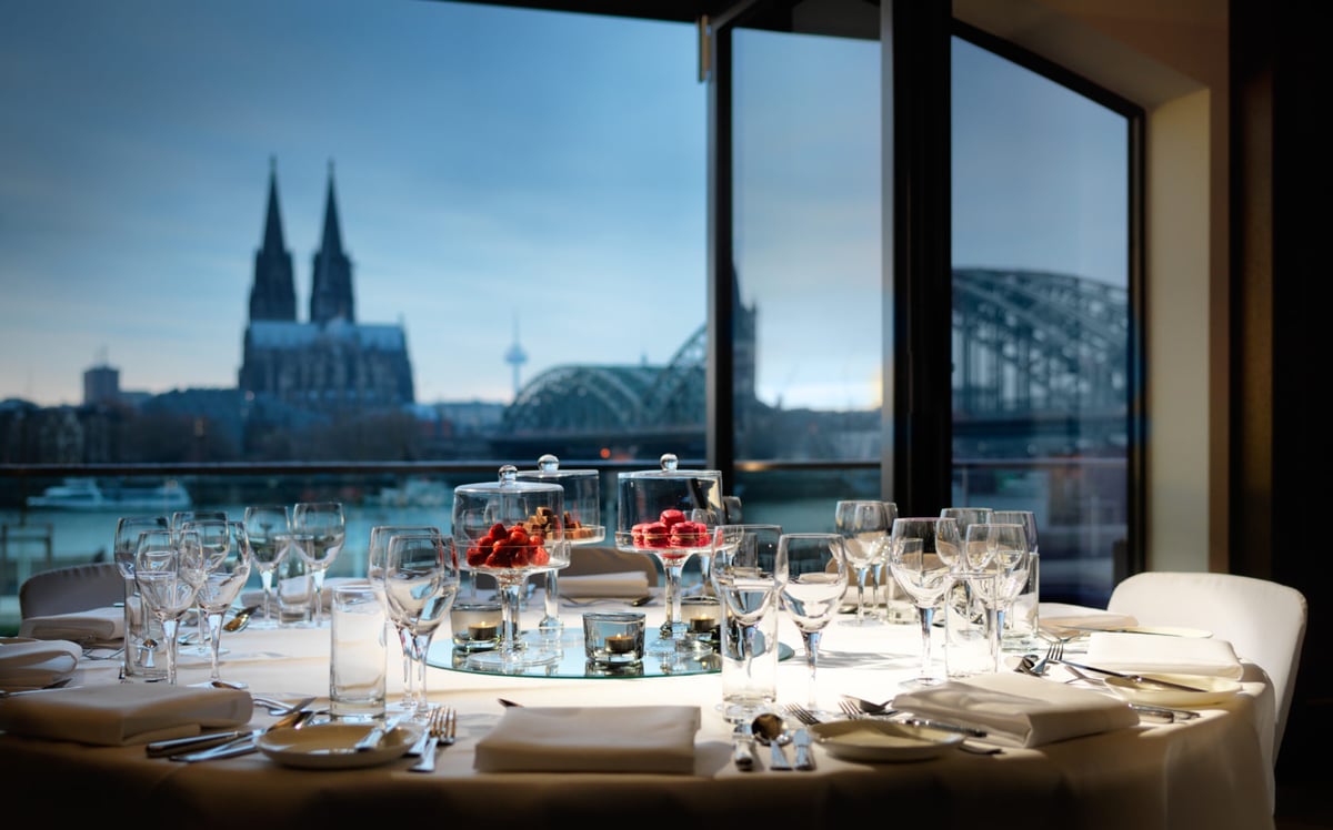 Hyatt-Regency-Cologne-Riverside-View