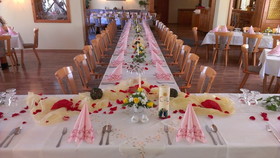 Hochzeit auf Burgruine im Erzgebirge