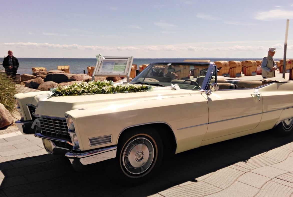 Oldtimer für Ihre Hochzeit VW Bulli, Cadillac oder Limousine