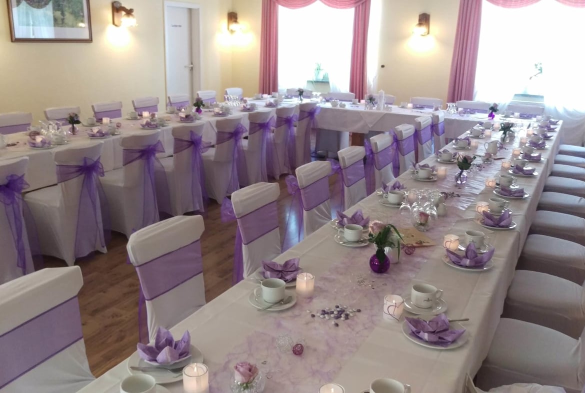 Hochzeit auf Burgruine im Erzgebirge