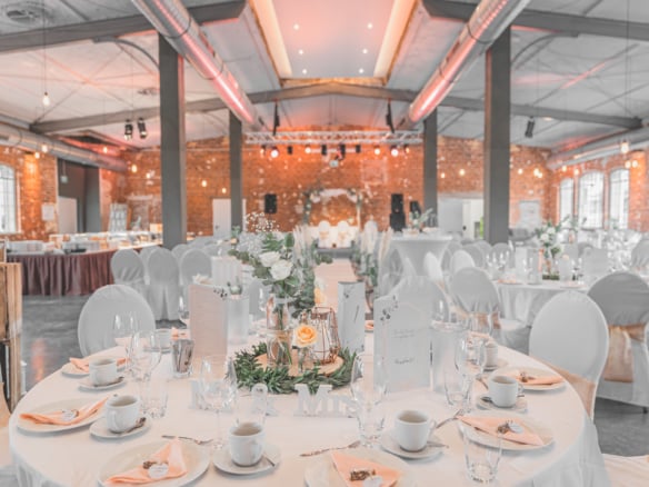 Euer TRAUMTAG – Hochzeit im alten Leuchtenbau