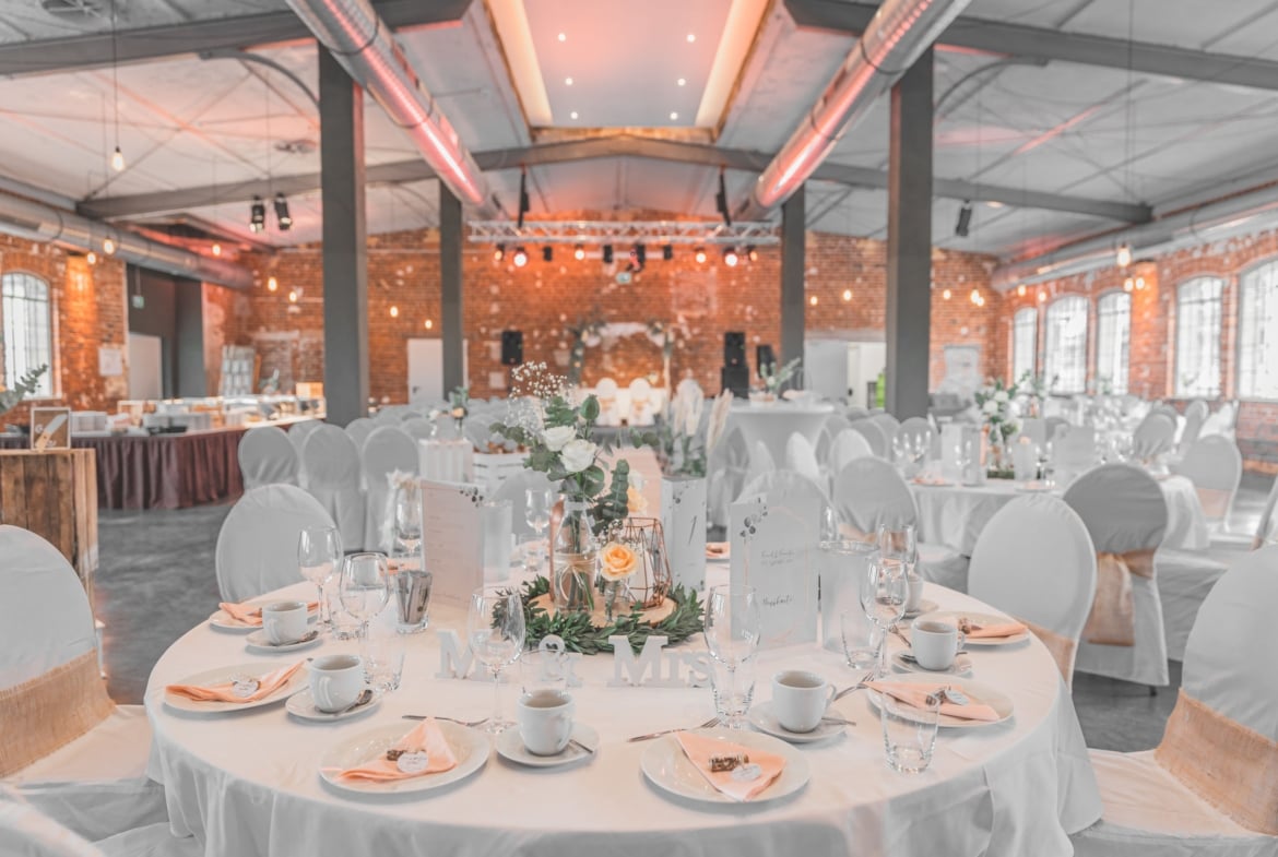 Euer TRAUMTAG – Hochzeit im alten Leuchtenbau