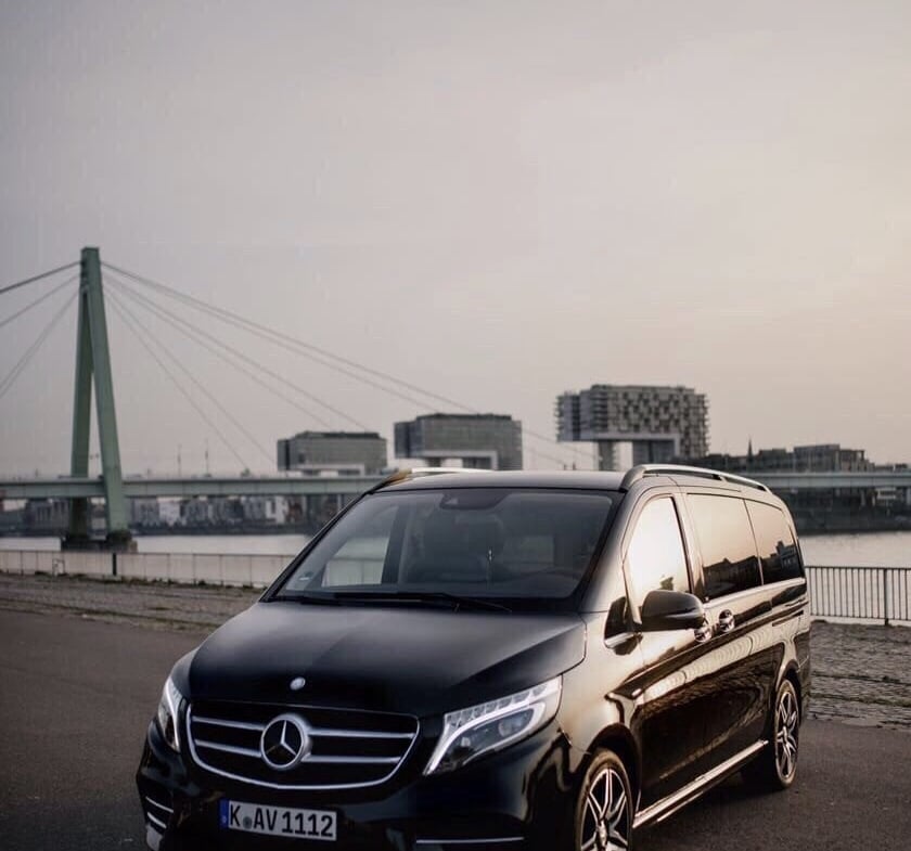 Individueller und exklusiver Limousinenservice und Chauffeurservice