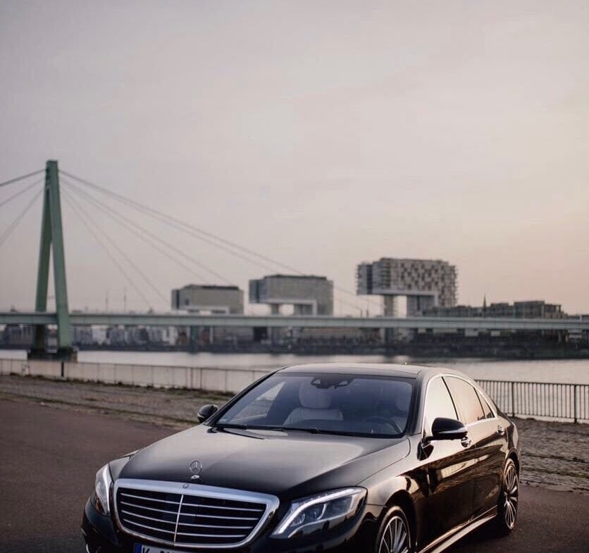 Individueller und exklusiver Limousinenservice und Chauffeurservice