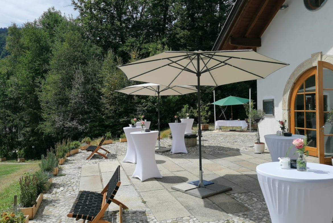INSEL IM SCHLIERSEE EVENT-LOCATION IN BEEINDURCKENDER NATUR