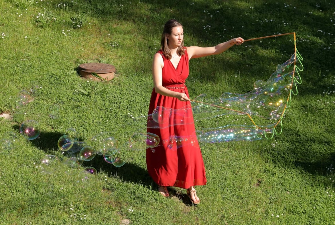 Riesen Seifenblasen – Zum Staunen und selber Probieren