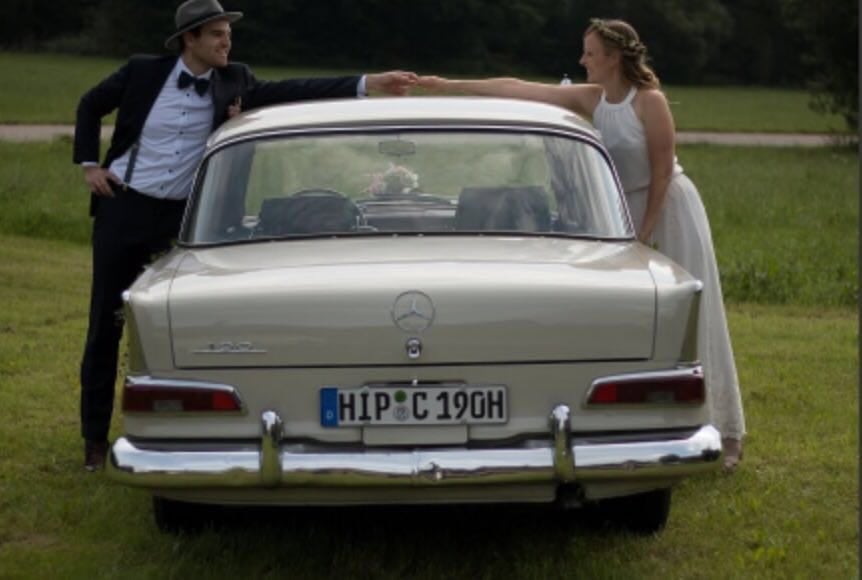 Traumauto für ihren Traumtag – Mercedes Oldtimer Heckflosse