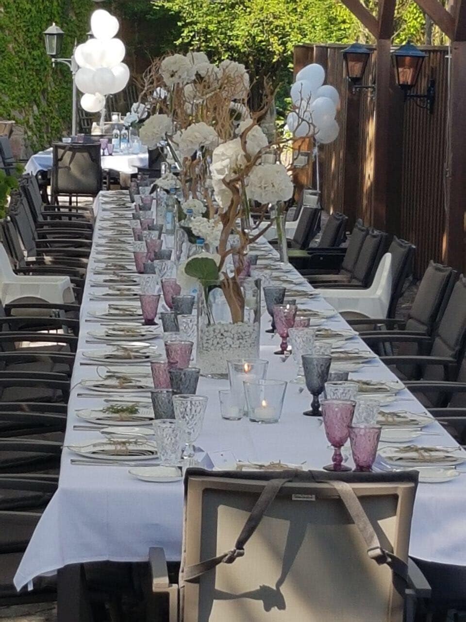 Hochzeit direkt neben der Wehrkirche St. Georg in Nürnberg