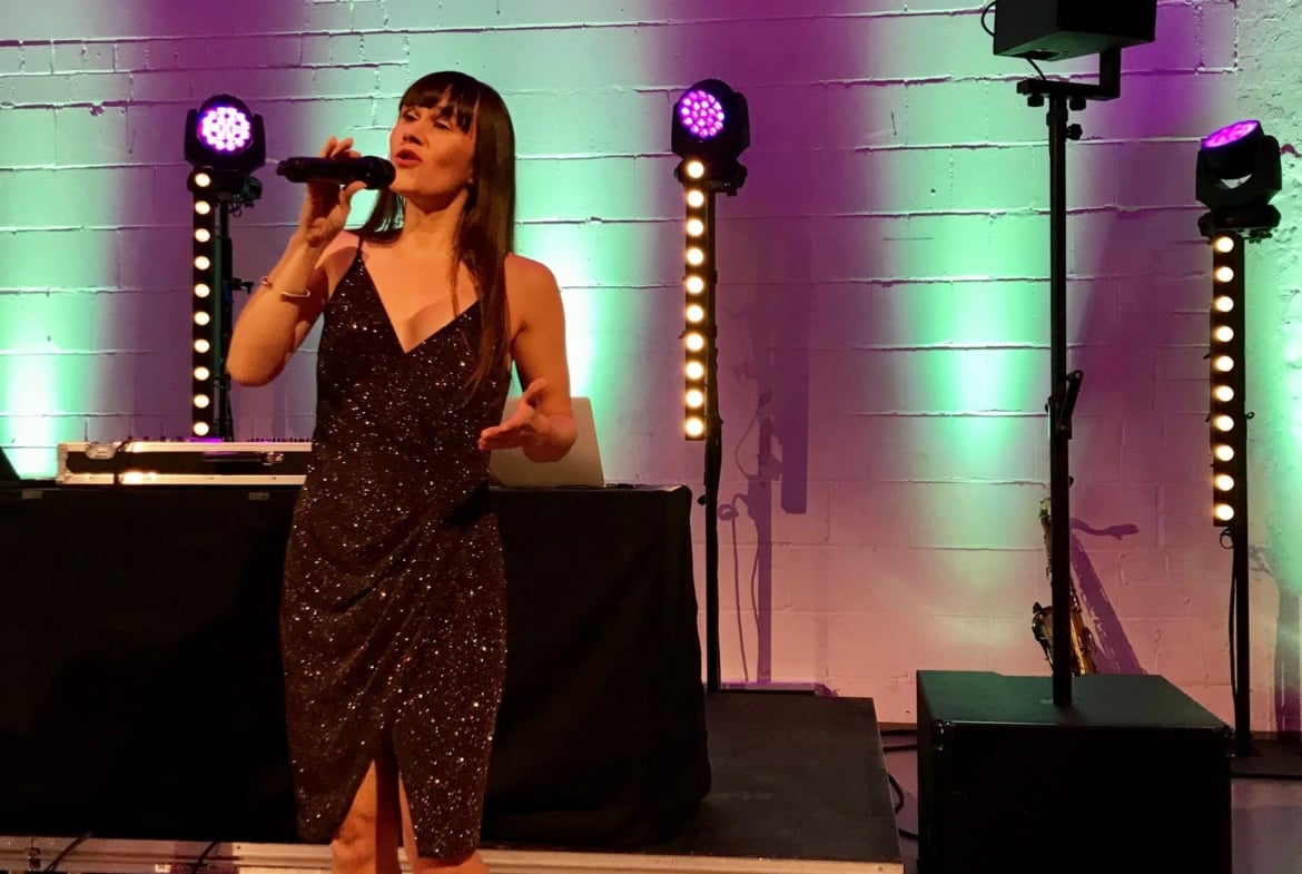 Singing DJane Sabine Seide – Sängerin & DJane in one!