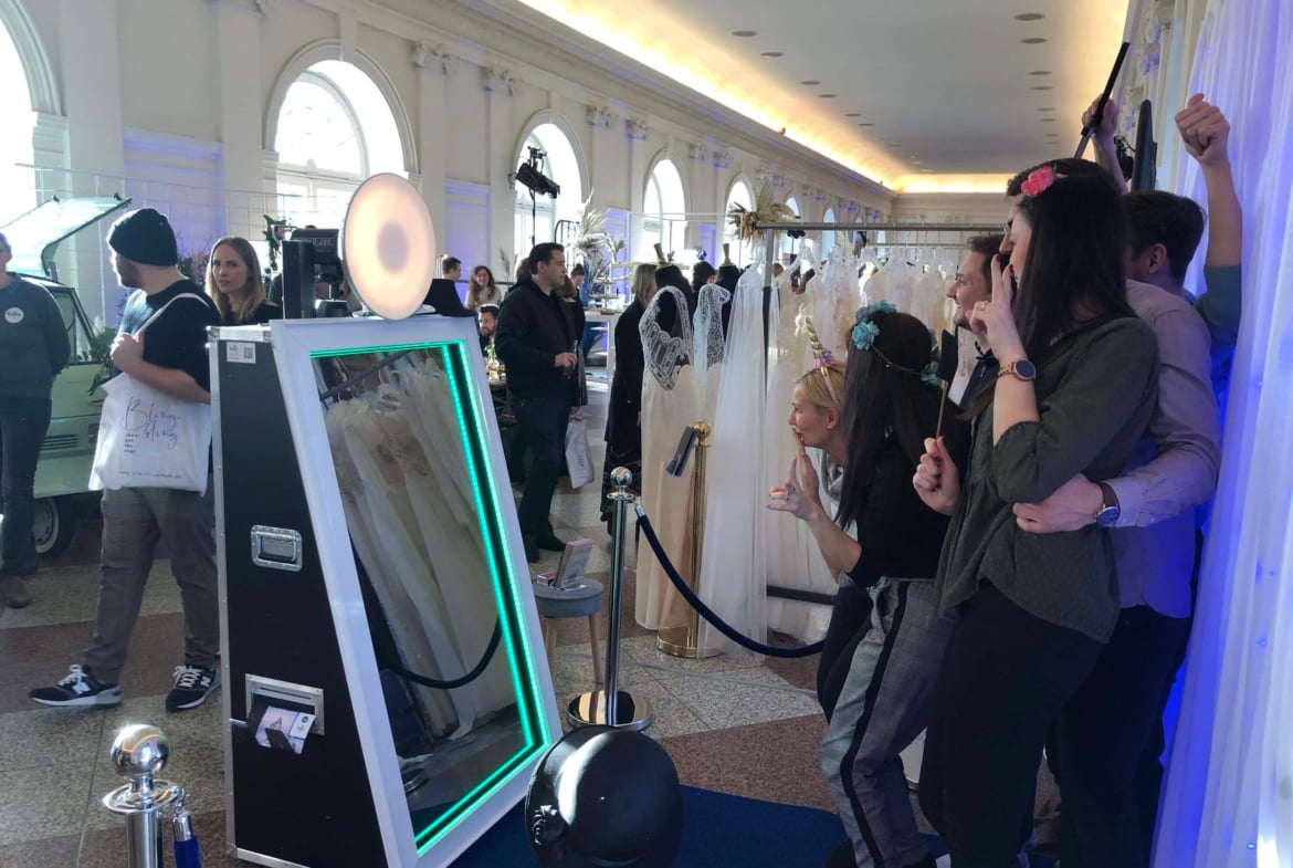 FOTOSPIEGEL – die extravagante Fotobox