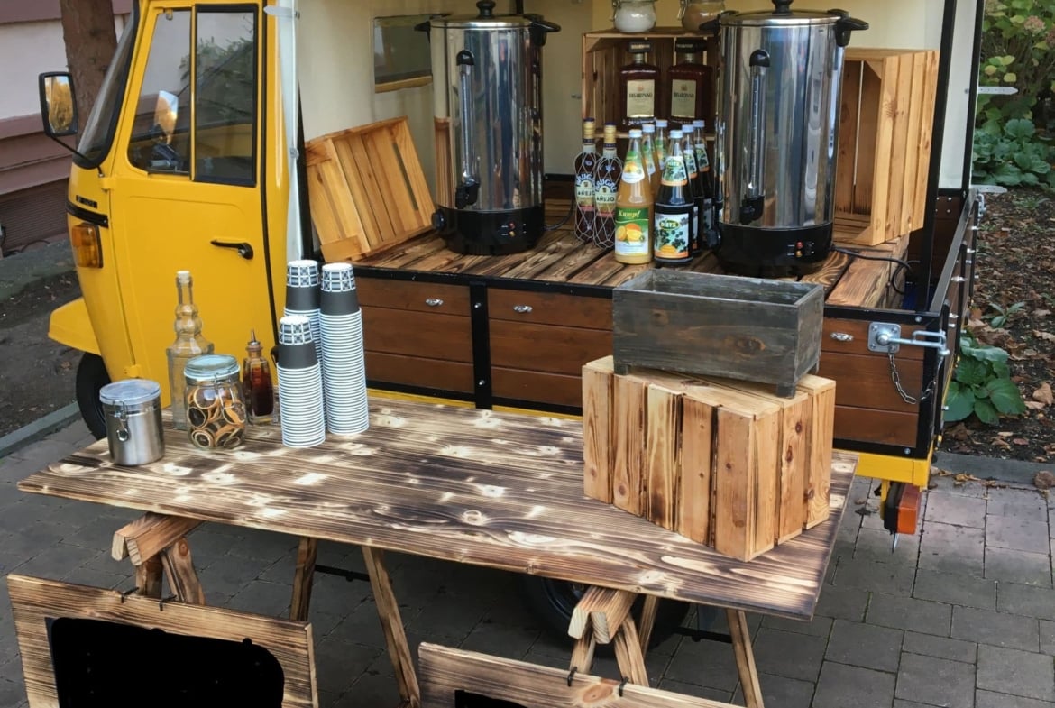 Oldtimer-Ape für Ihre Feier als Empfangs- oder Cocktailbar