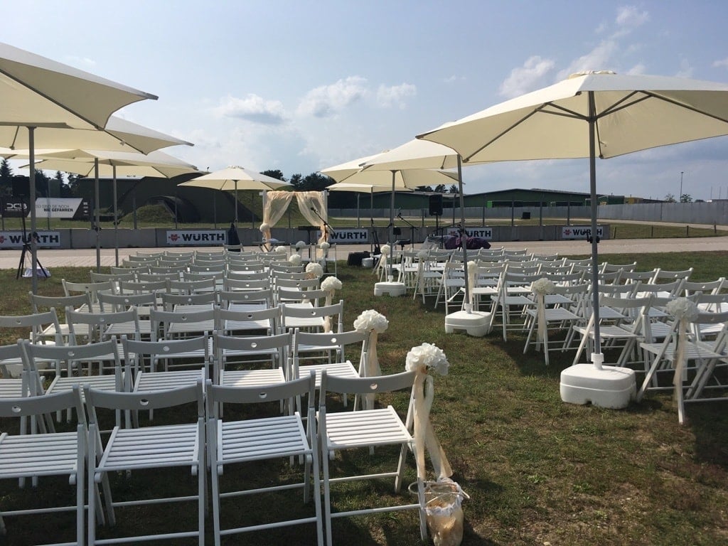 Hochzeit im Eventhangar