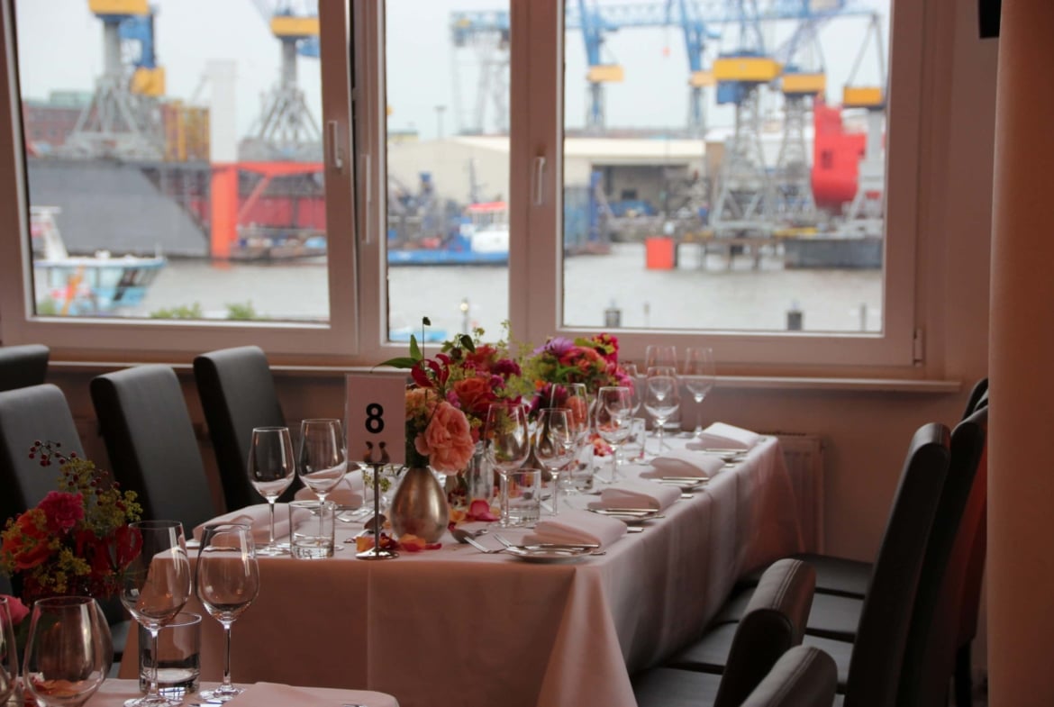 Elbe Hafen – Traumhochzeit in der Panorama Lounge Hamburg