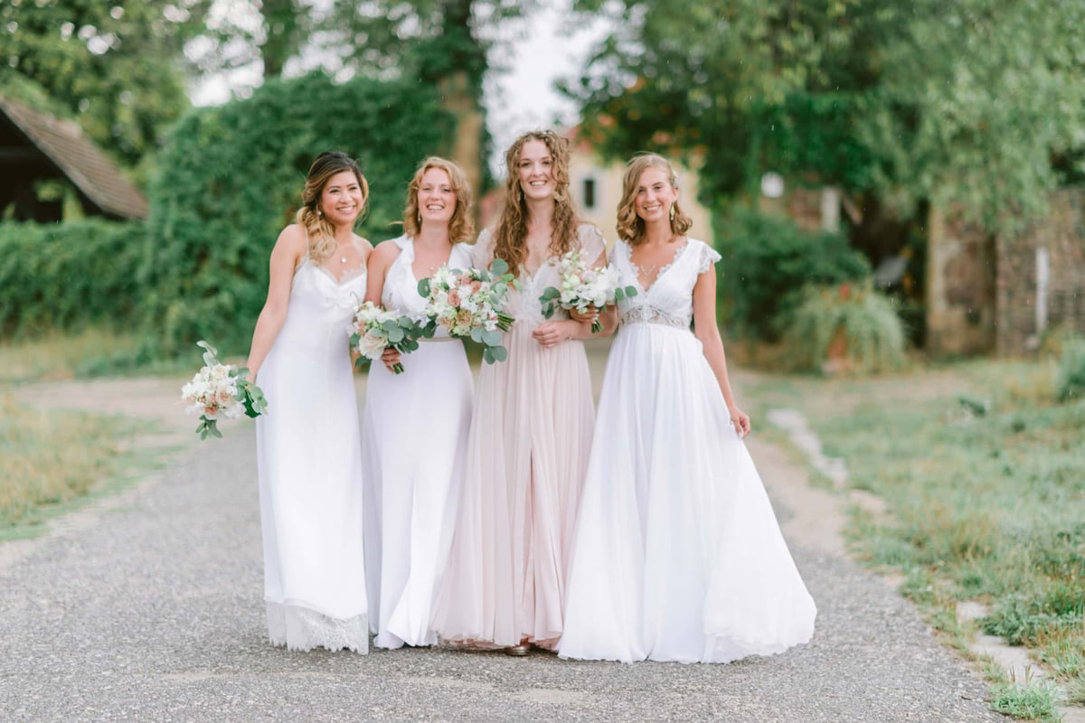Atelier und Boutique Silhouette Brautkleider / Maßschneider
