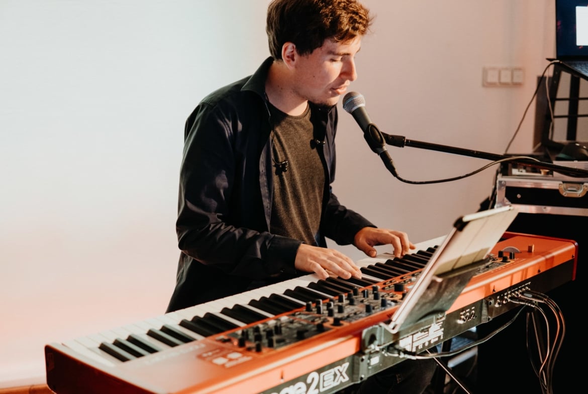 Zwischenspiel – Livemusik/ DJ & Freie Reden