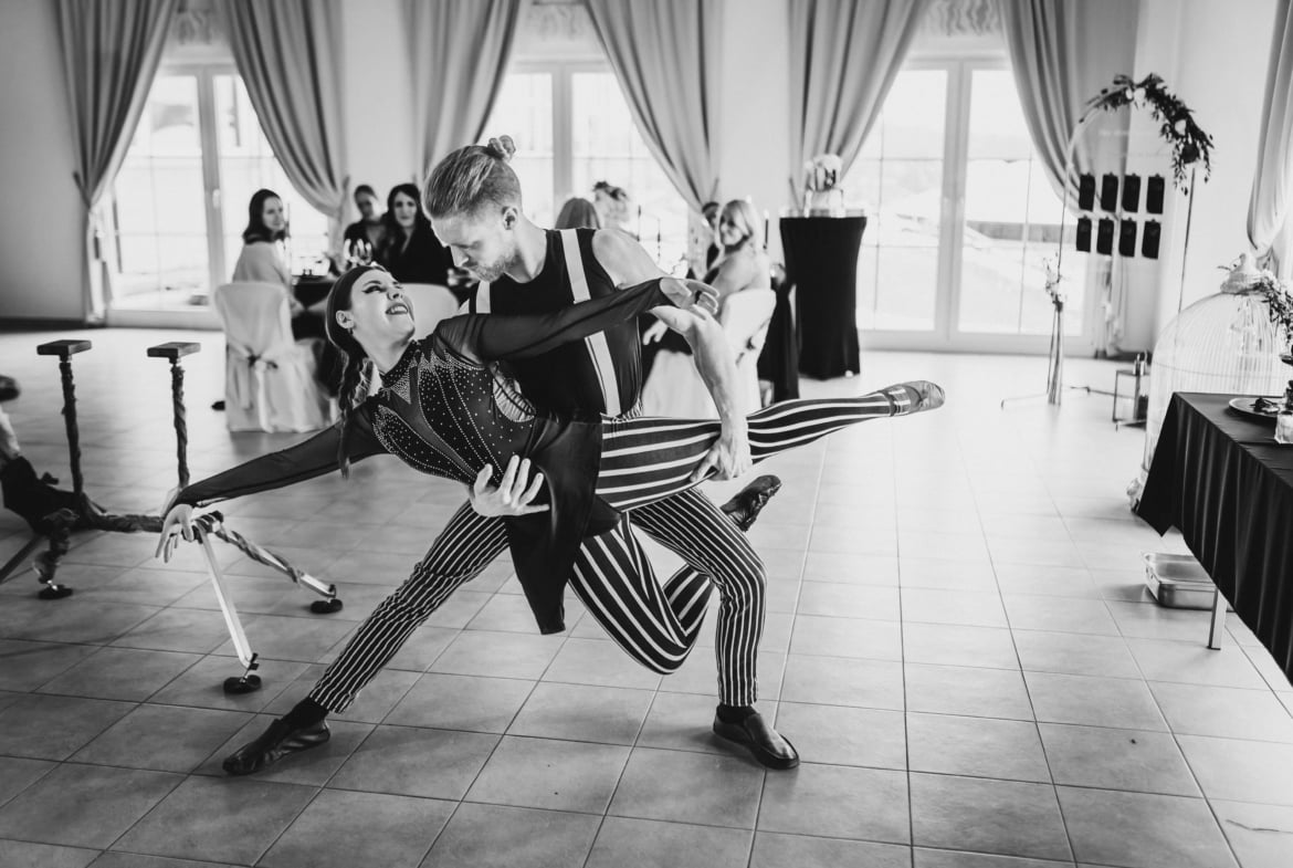 Moderne Licht-, Artistik- und Feuershows vom Profi Duo