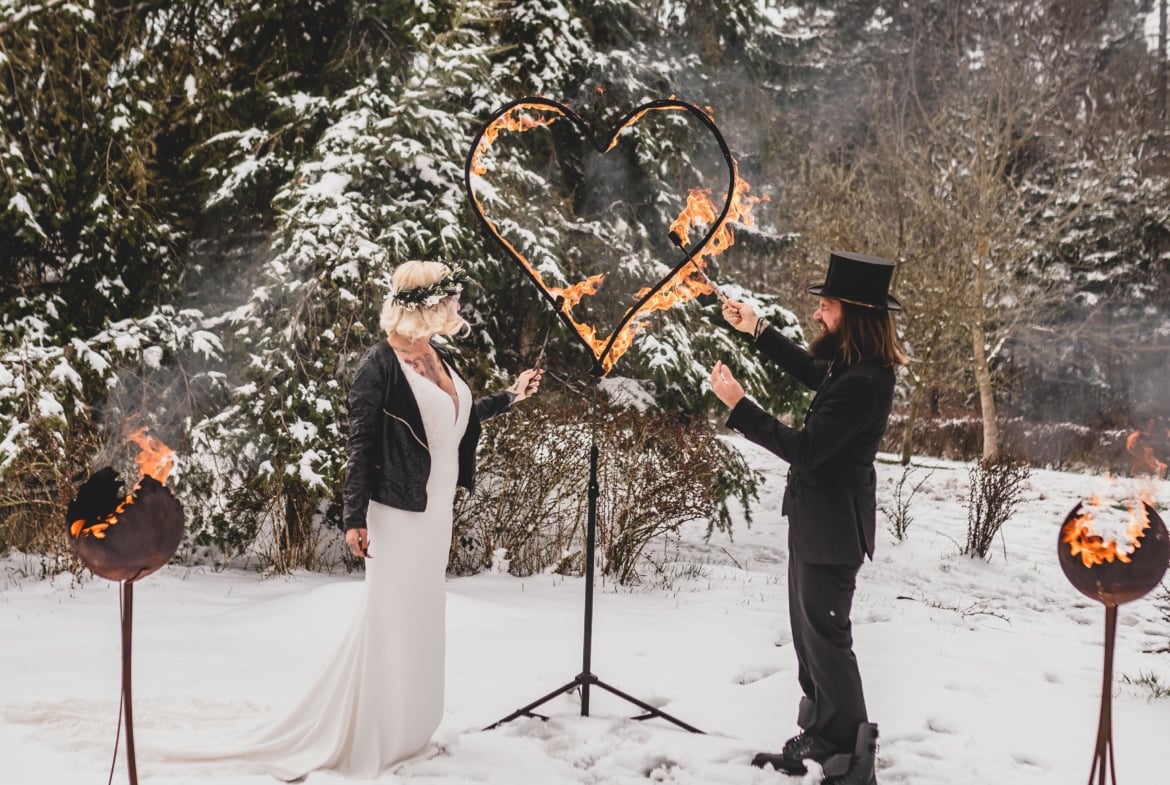 Moderne Licht-, Artistik- und Feuershows vom Profi Duo