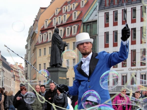 Individuelle Feuer- und Seifenblasenshows