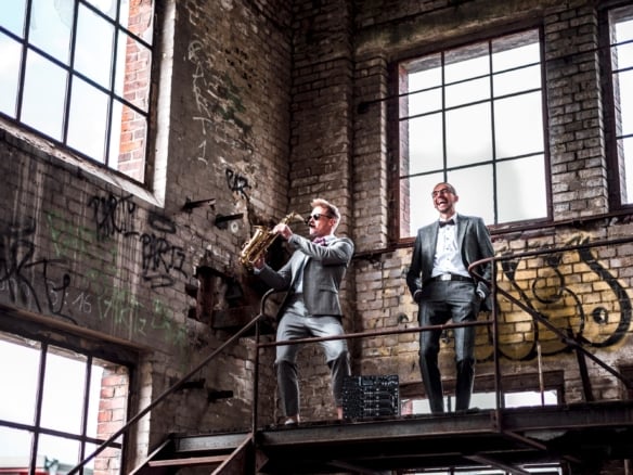 DJ + Saxophon für Ihre Hochzeit!