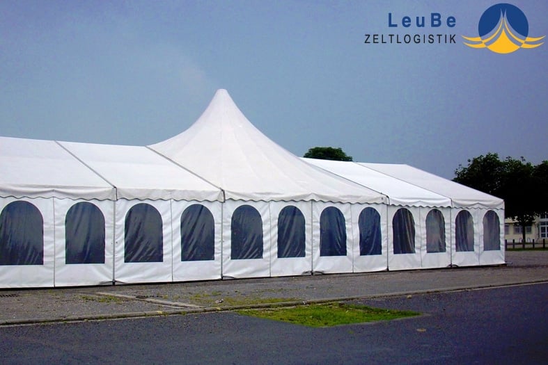 Hochzeitszelt 10 x 24m für 150 bis 250 Personen je nach Bestuhlungsart