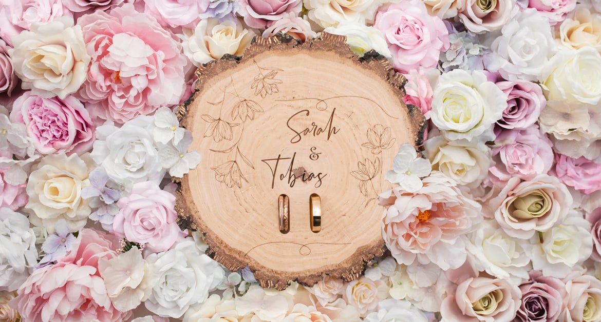 Personalisierbare Ringkissen und Ringboxen aus Holz