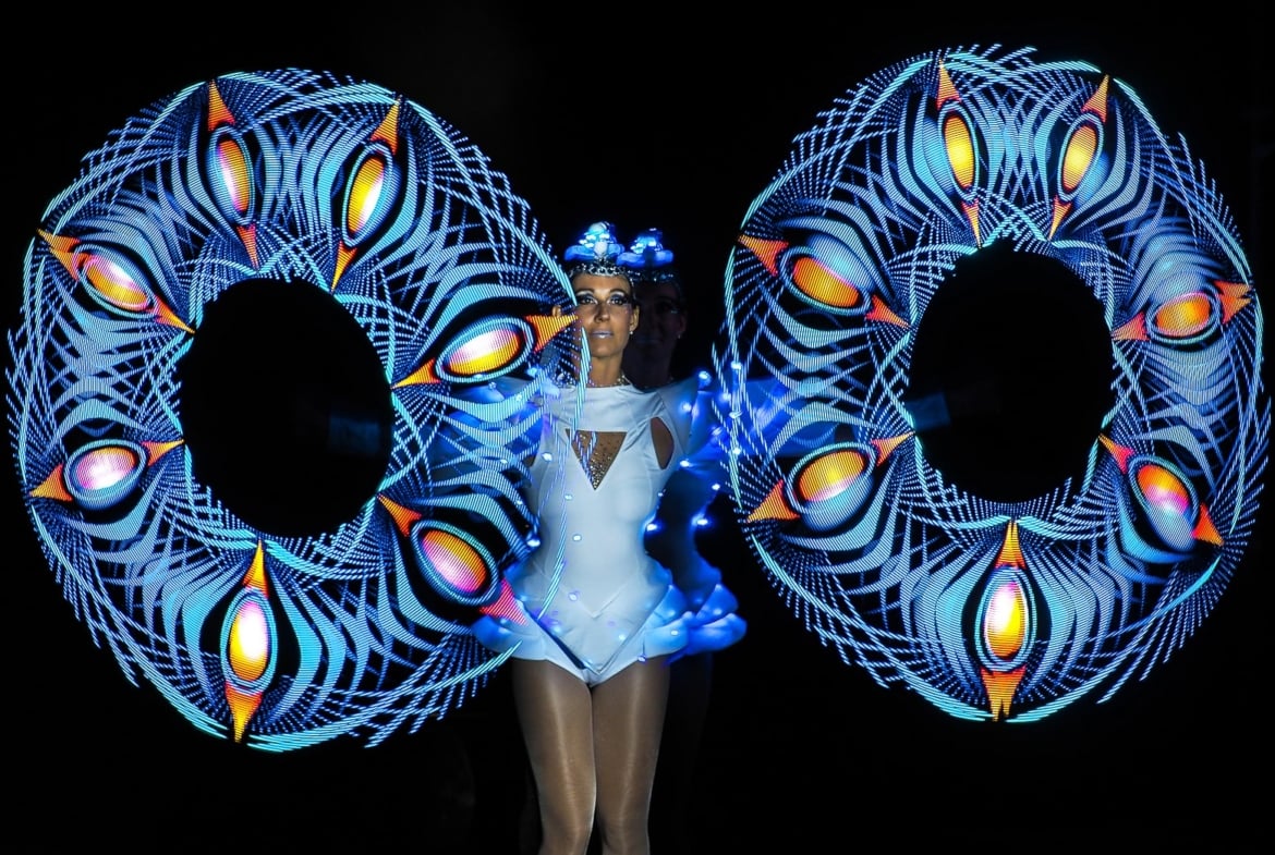 Project PQ- Feuershow, Lichtshow und Akrobatik