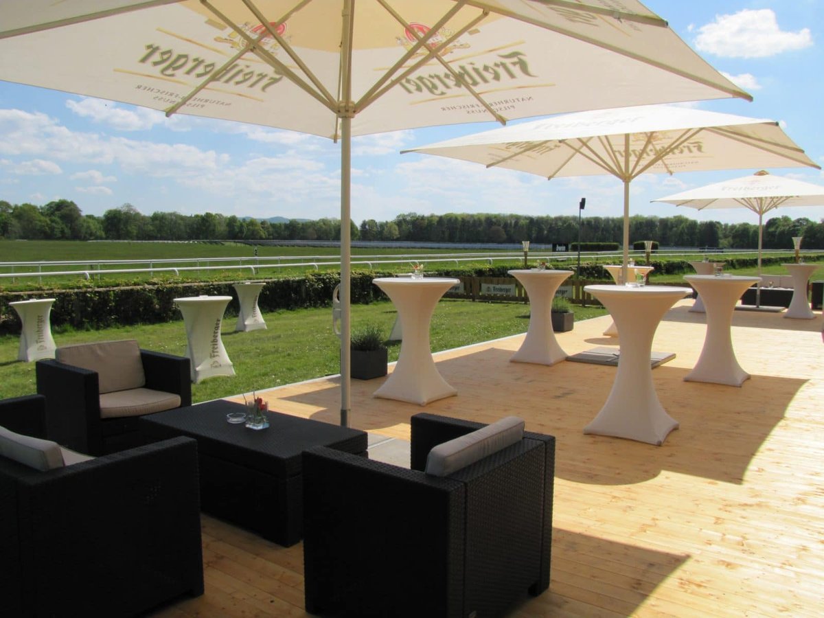 Lounge-Aussen-verkleinert