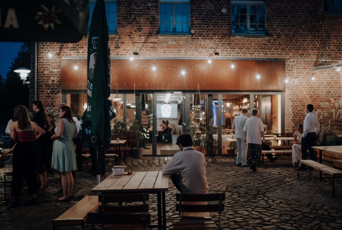 Hochzeit direkt am Kanal im Industriedenkmal