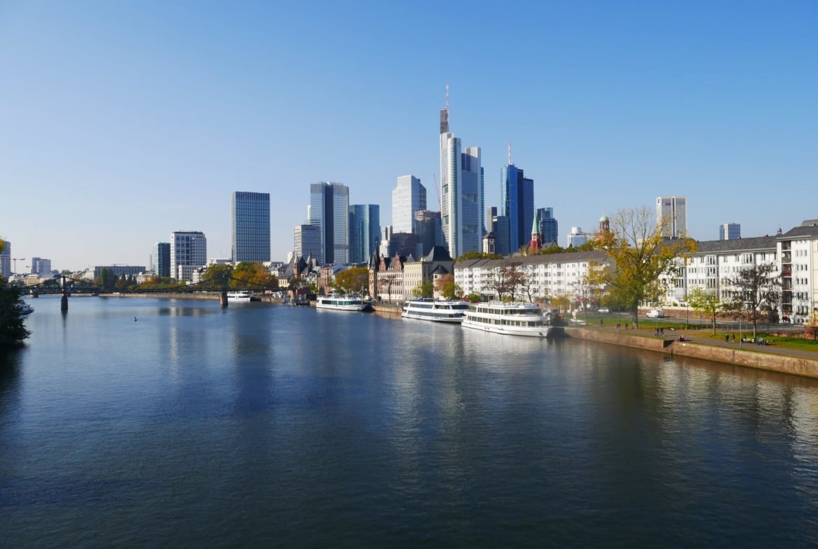 Ballsaal am Mainufer