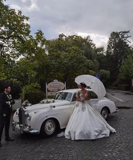 Hochzeitsautos in weiss
