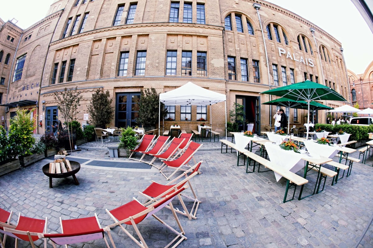 Palais-Aussenbereich-III