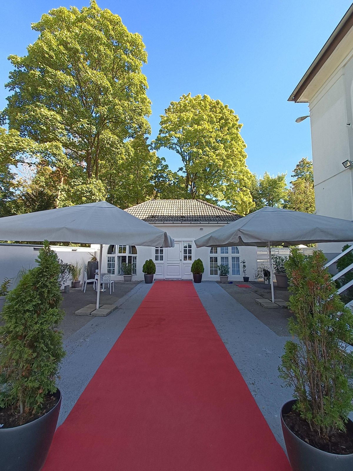 Pavillon-Eingang-VB