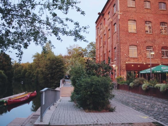 Hochzeit direkt am Kanal im Industriedenkmal