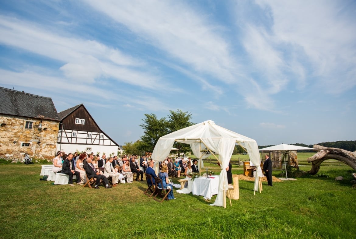Hochzeit in ländlicher Idylle – Vierseithof Schmole in Horka