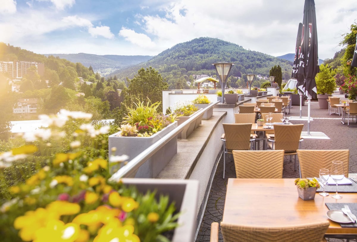 SCHWARZWALD-PANORAMA_Restaurant-Terrasse_2
