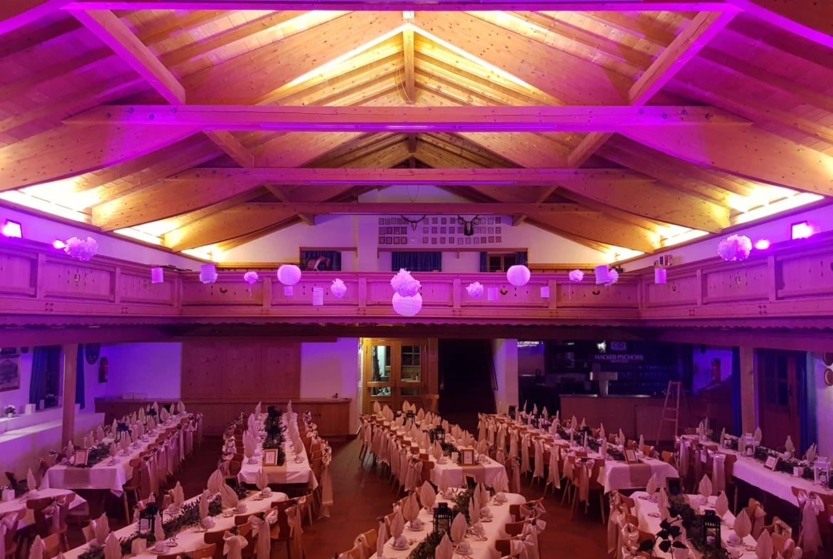 Hochzeit im Trachtenheim Irschenberg