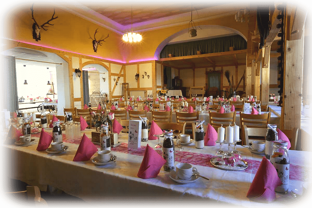 Hochzeit im schönen historischen Berggasthof
