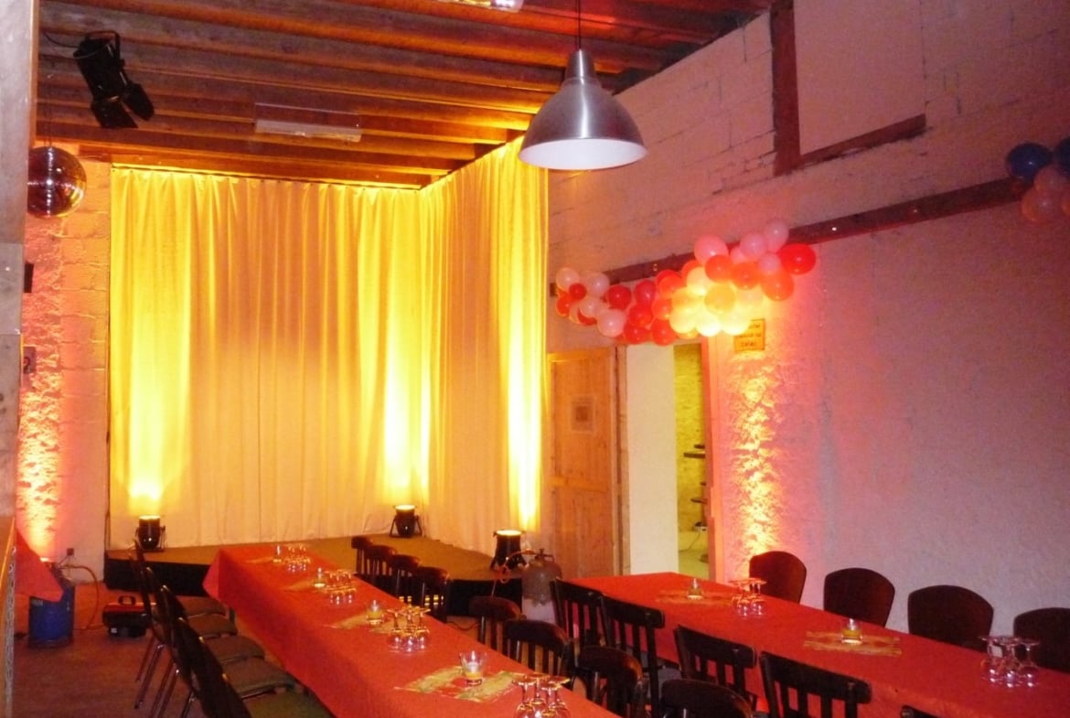Stilvoll, rustikale Kulturscheune auf dem Maifeld