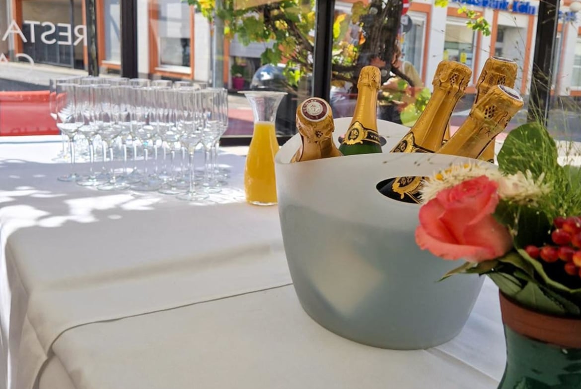 Hochzeitsfeier im Jules Verne Königswinter