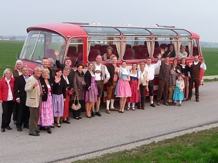 Oldtimerbus München für Standtrundfahrten und Hochzeiten