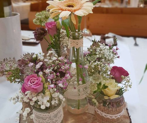 Floristische Ausstattung vom Standesamt, Kirche und Location
