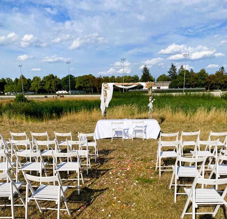 Traumhochzeit mit Tradition – Feiern auf der Rennbahn Berlin