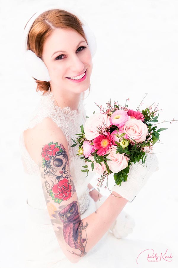 Winterbraut-mit-Tattoo