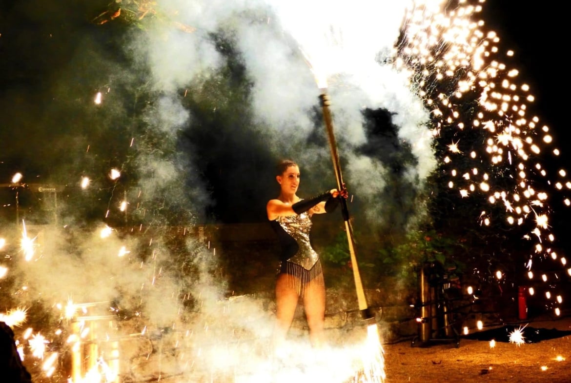 Project PQ- Feuershow, Lichtshow und Akrobatik
