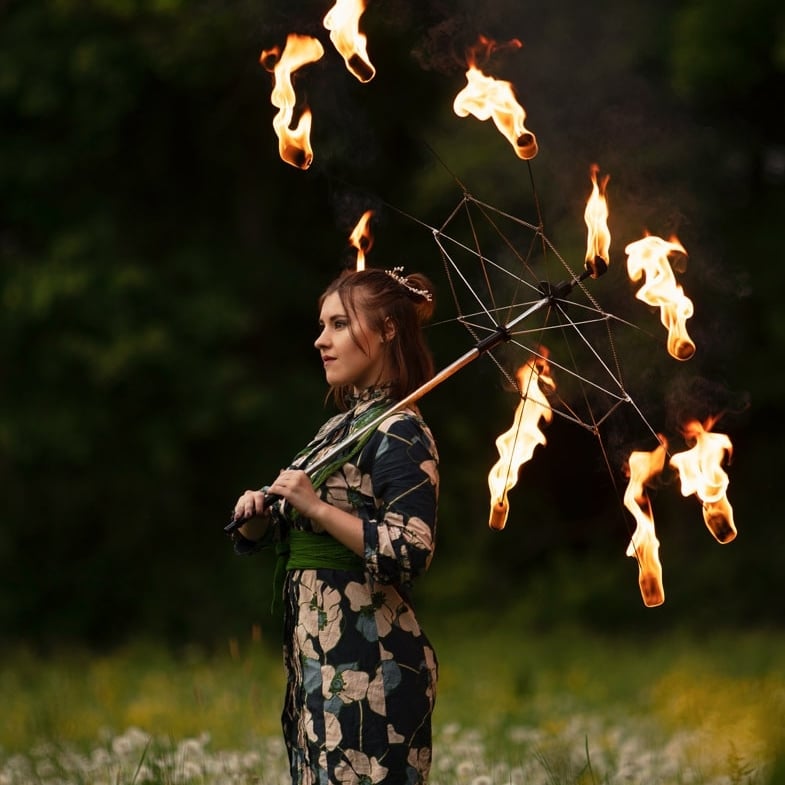 Moderne Licht-, Artistik- und Feuershows vom Profi Duo