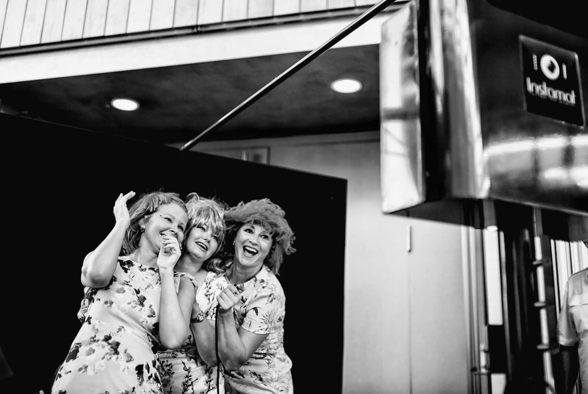 Instamat – Premium Fotobox mit großem Bildschirm.