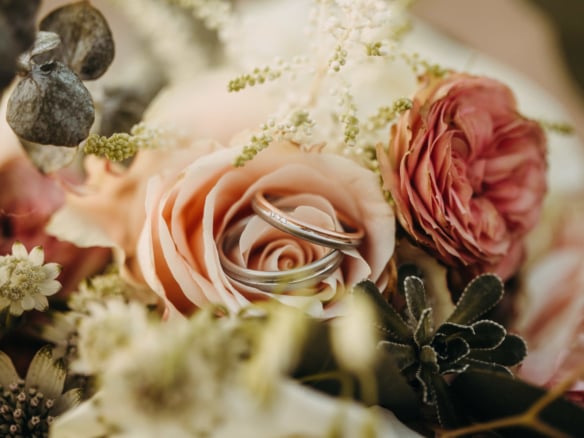 Zeitlose und liebevolle Hochzeitsfotografie