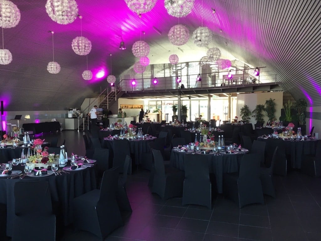 Hochzeit im Eventhangar