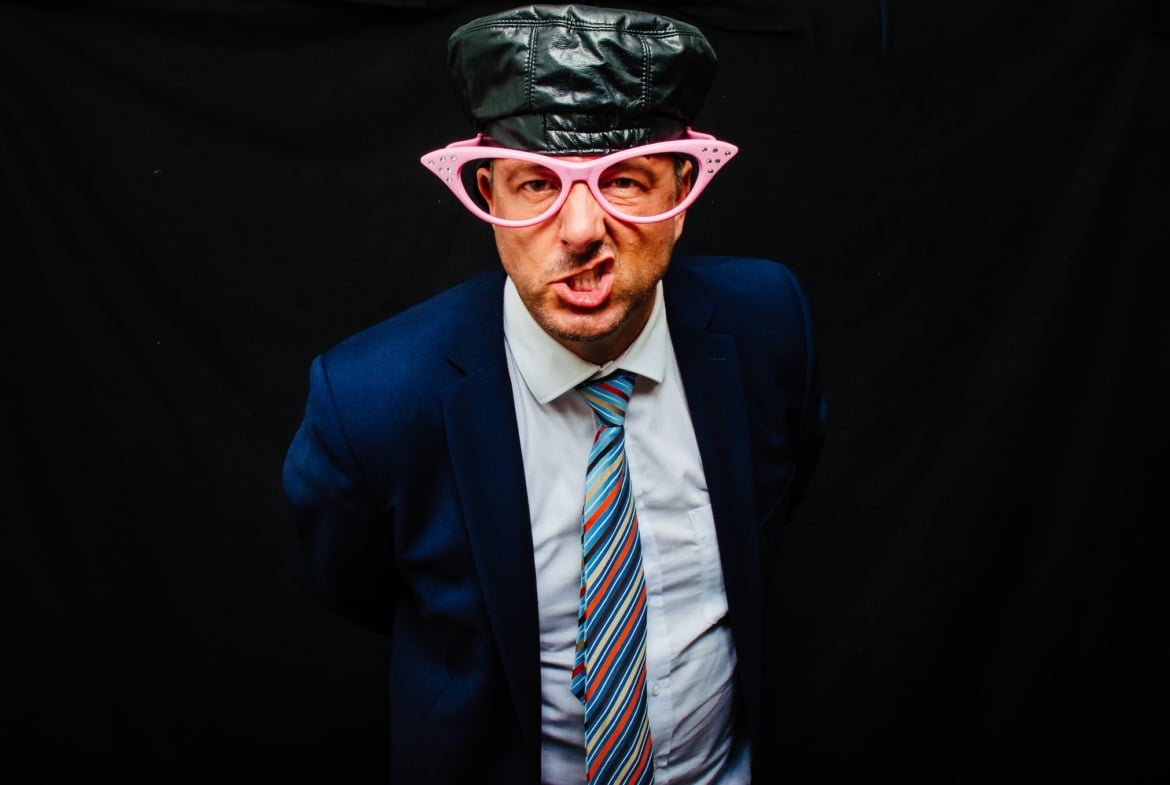 Instamat – Premium Fotobox mit großem Bildschirm.