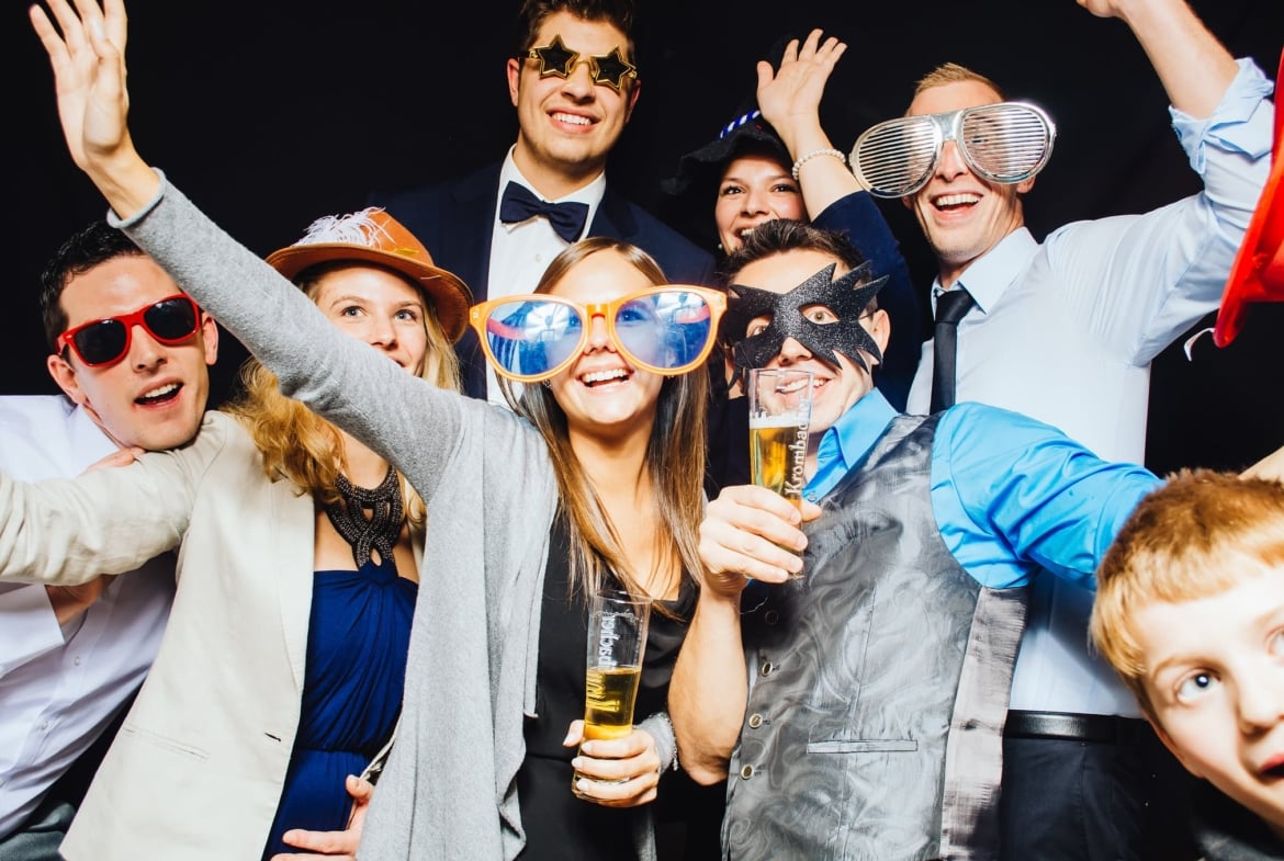 Instamat – Premium Fotobox mit großem Bildschirm.